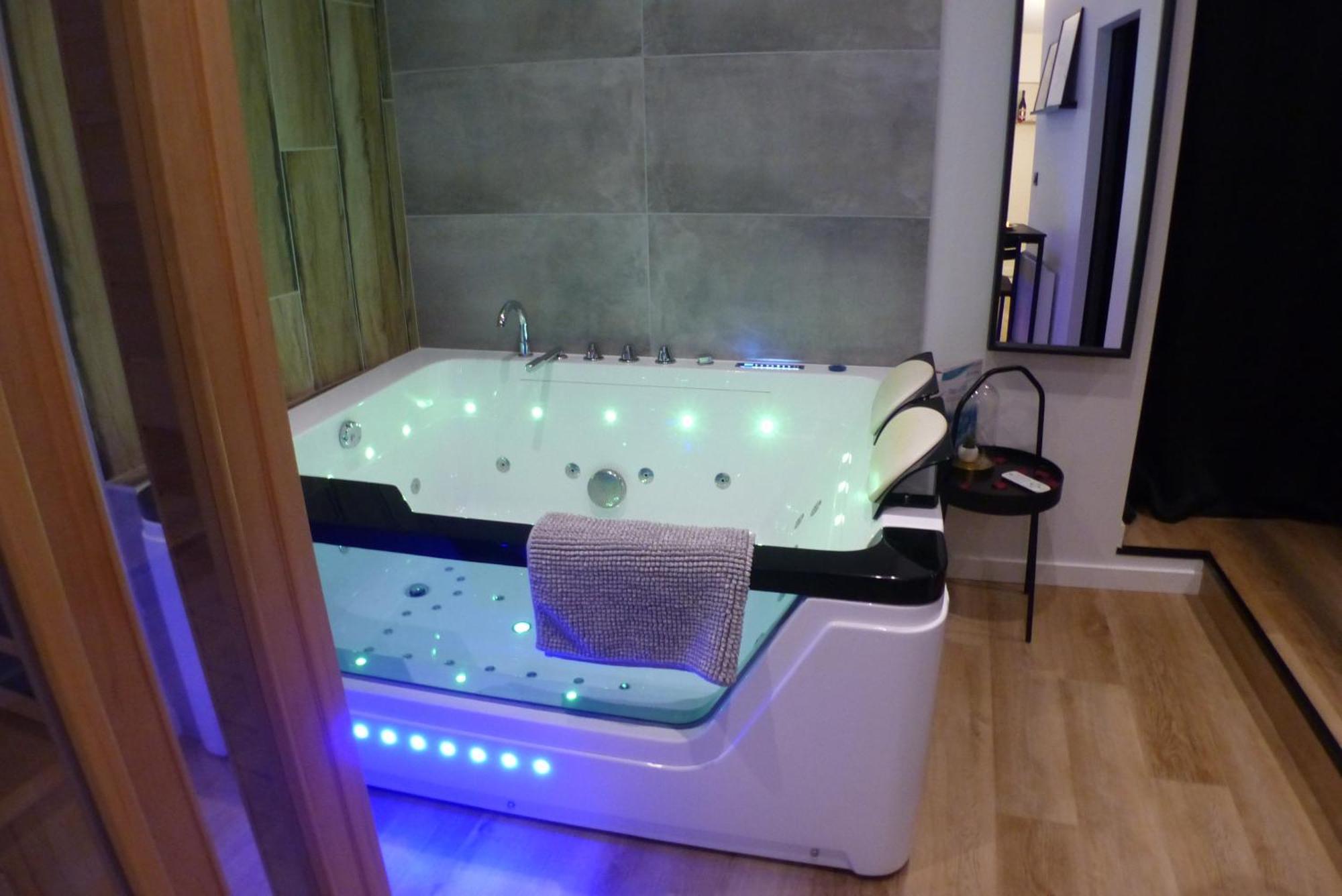 Appartement Balneotherapie Et Sauna Hyper Centre Nantes Bagian luar foto